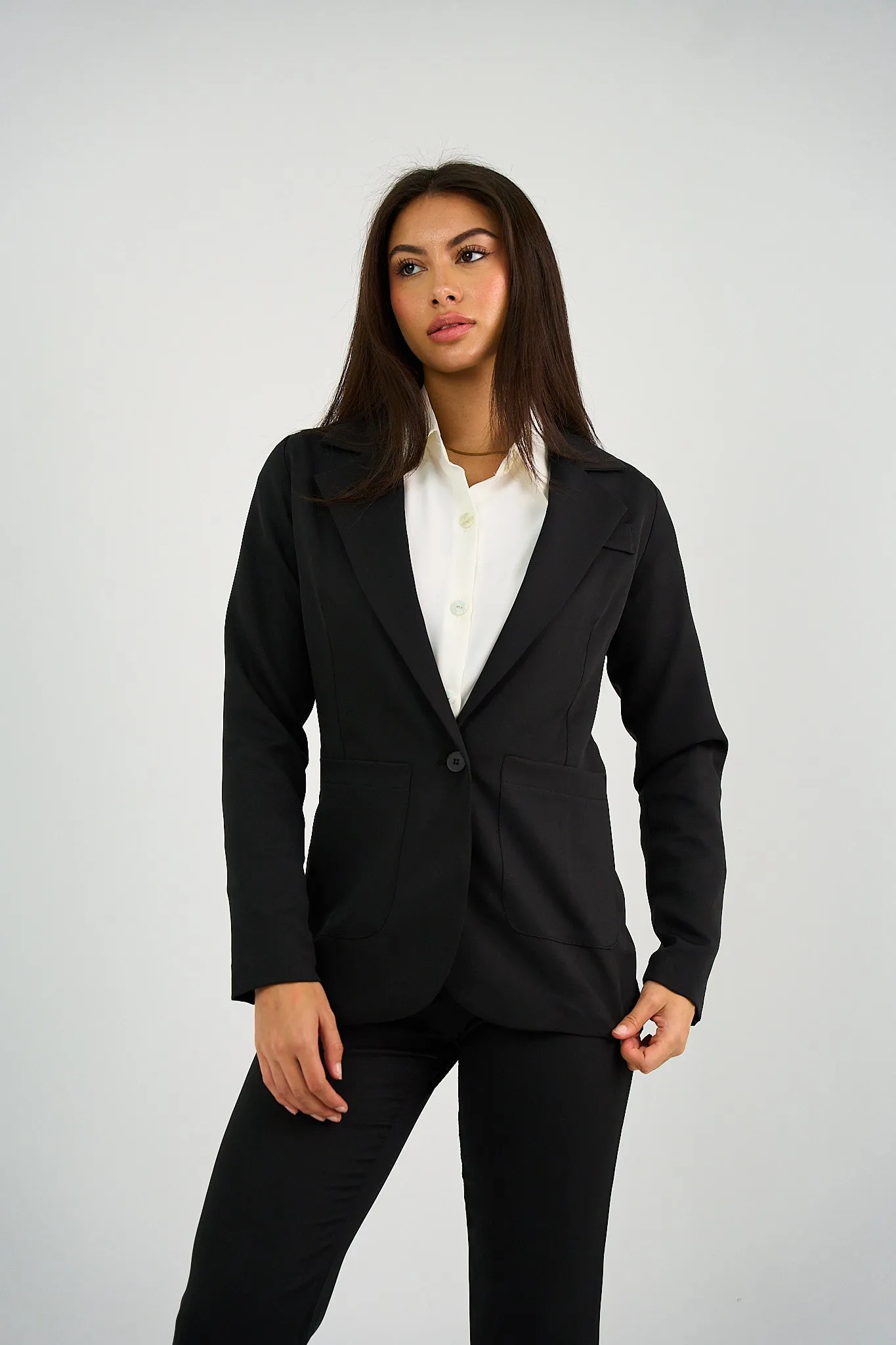 Black Single-Button Tailored Blazer Suit