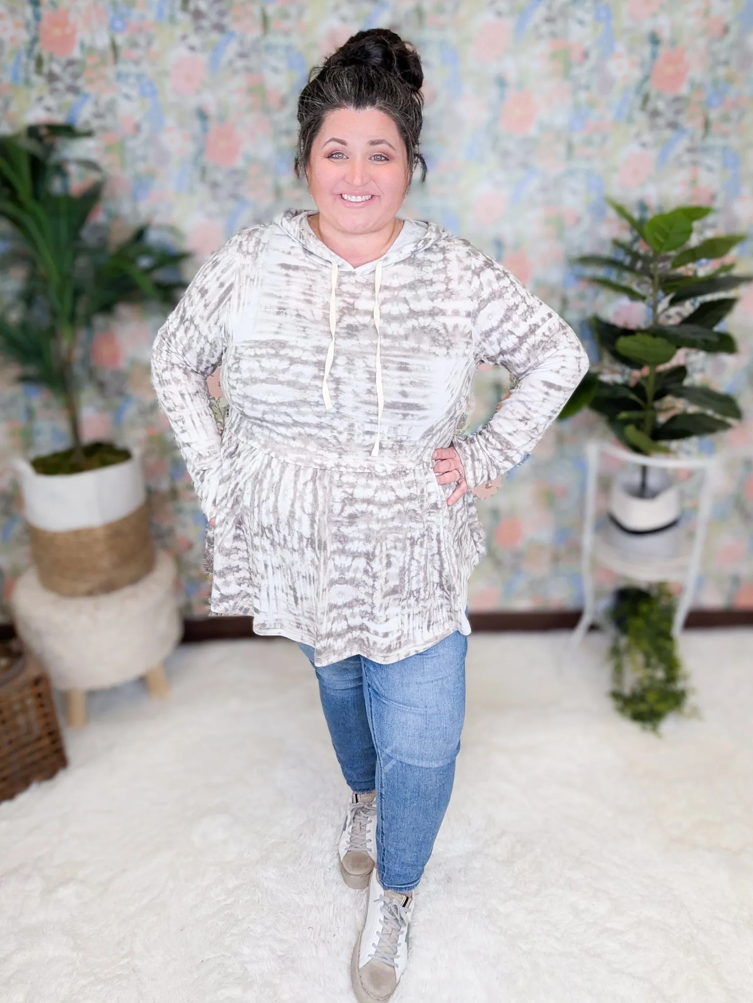 Julie Abstract TieDye Babydoll Hoodie in Taupe Gray